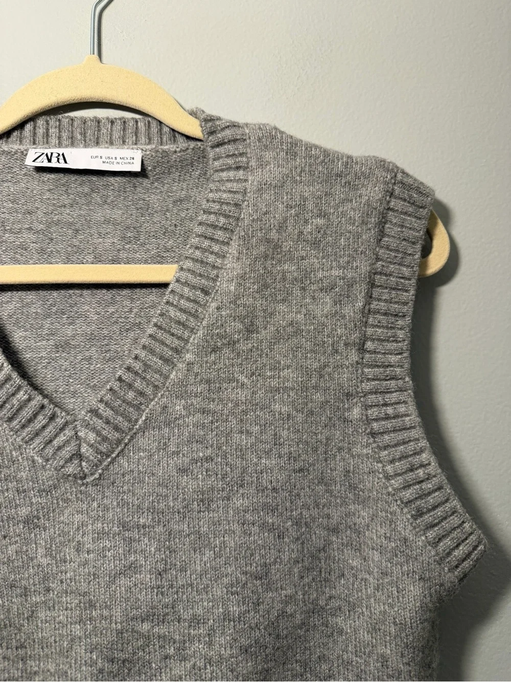 Zara Gray Knit V-Neck Sweater Vest